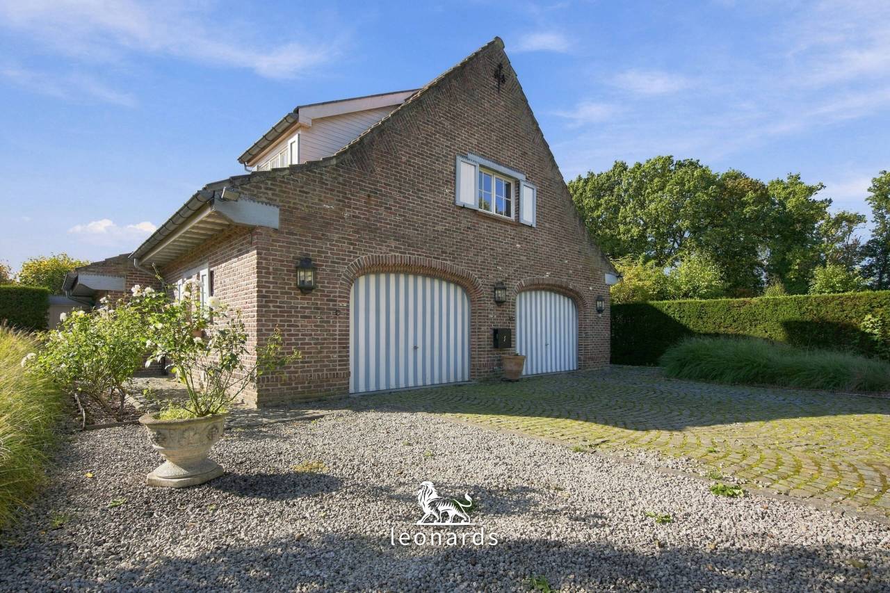 Huis te koop in Marke Leonards-4