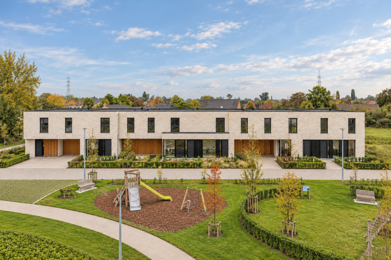 Moderne rijwoningen aan het park (2)